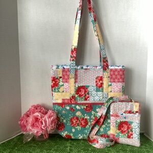 NEW PIONEER WOMAN SUMMERTIME FLOWERS QUILTED TOTE & PHONE POUCH